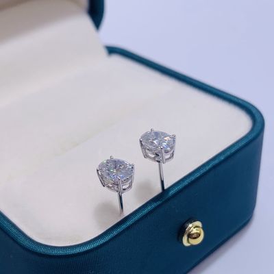 18k 금 모이사나이트 다이아몬드 타원형 귀걸이
