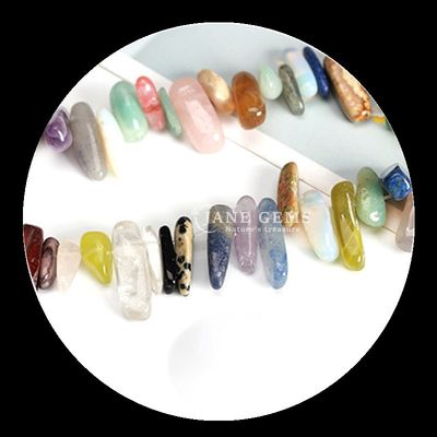 천연 결정 보석 불규칙 치아 모양 닦은 구슬 칩 자갈 느슨한 구슬 가닥 DIY 보석 제조